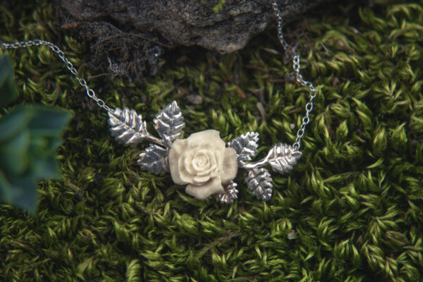 Collier Rose - Argent et ivoire de mammouth