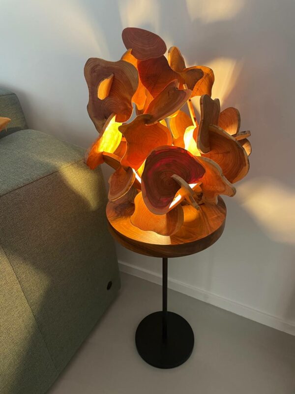 Lampe en tranches de bois de genévrier